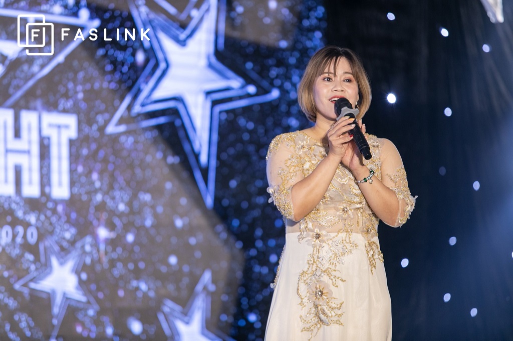 Tổng giám đốc Trần Hoàng Phú Xuân phát biểu mở màn sự kiện Award night 2019